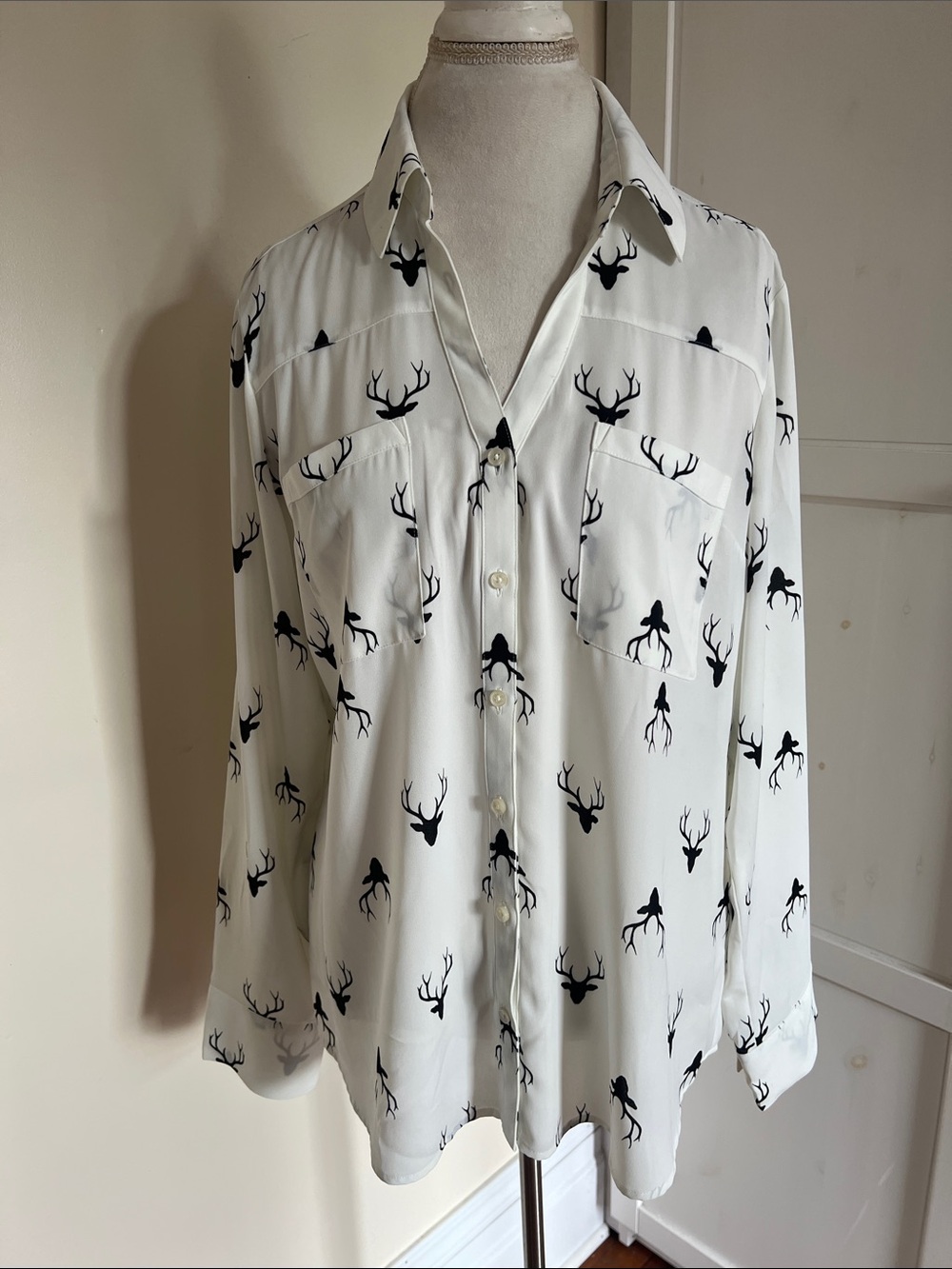 EXPRESS The Portofino Shirt White Black Deer Antler Print Button Down Size L